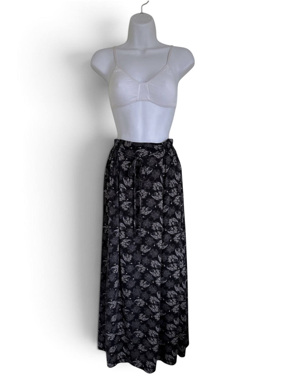 Frnch Paris Boho Maxi Skirt Pleated, Pockets, Adjustable Tie Waist Black Size M